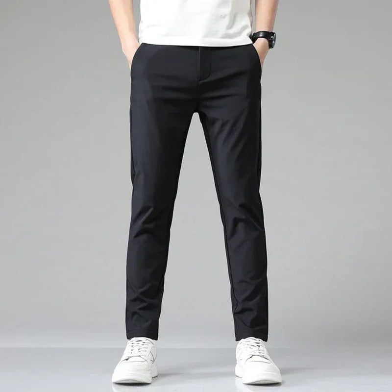 Pantalón elástico de hombre con corte limpio para cada día - Foto 1