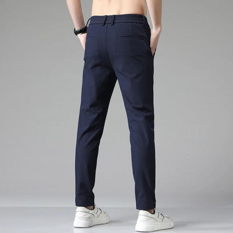 Pantalón elástico de hombre con corte limpio para cada día - Foto 4