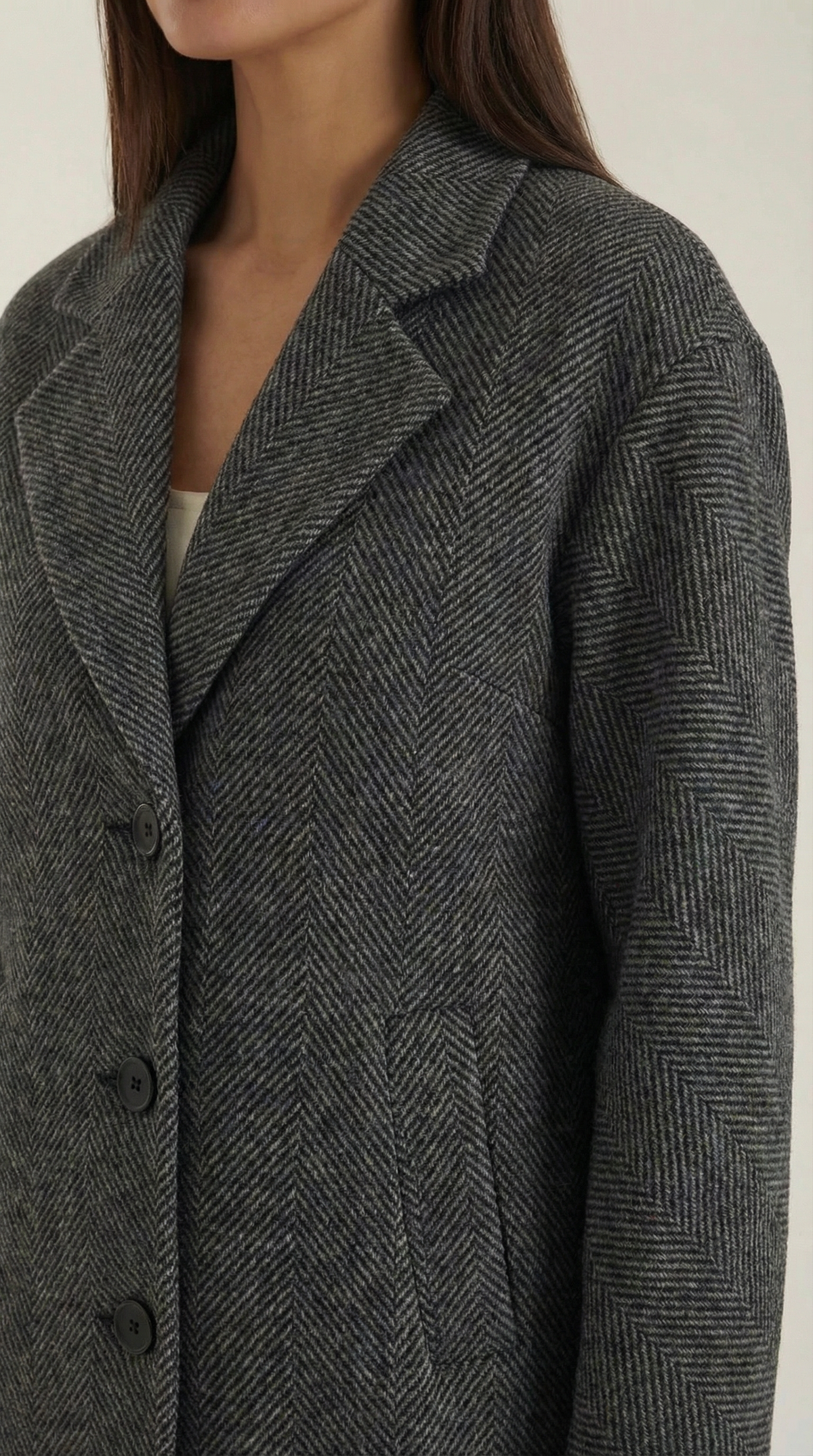 Abrigo largo clásico para mujer en gris, suave y versátil - Foto 4