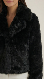 Chaqueta corta de pelo sintético para mujer, negra y cálida - Foto 4