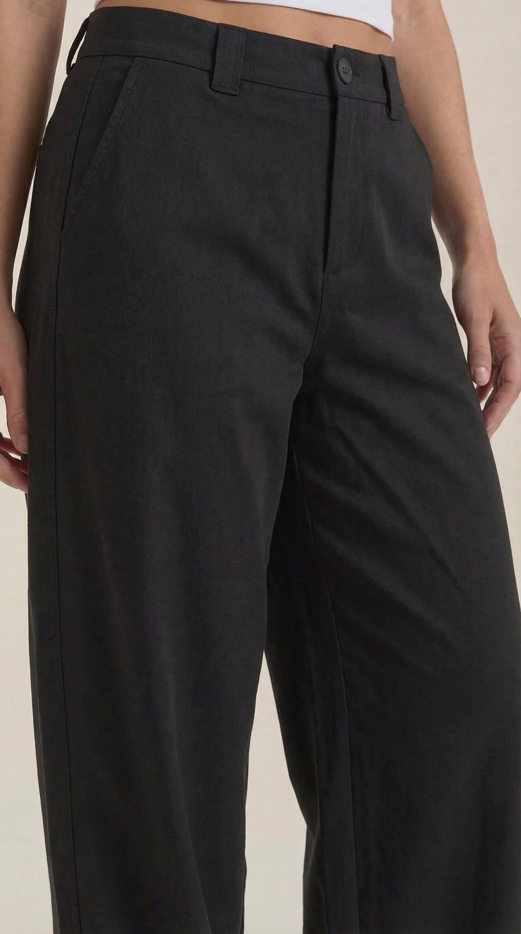 Pantalón ancho de mujer ligero y fluido con cintura alta - Foto 3