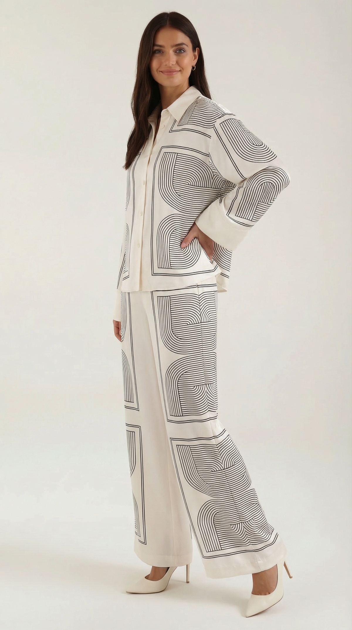 Pantalón ancho de mujer con estampado gráfico, ligero - Foto 2