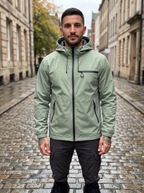Chaqueta impermeable con capucha ajustable para hombre - Foto 2