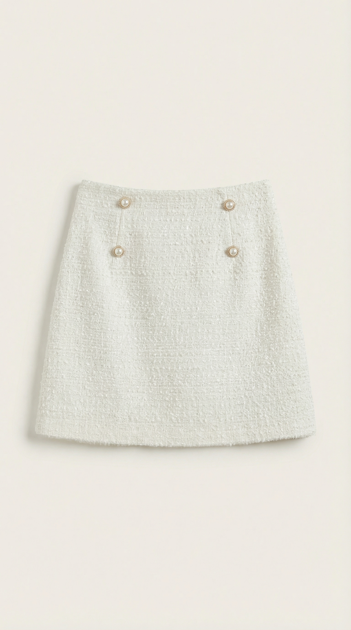 Minifalda de tweed blanca para mujer con botones dorados - Foto 4