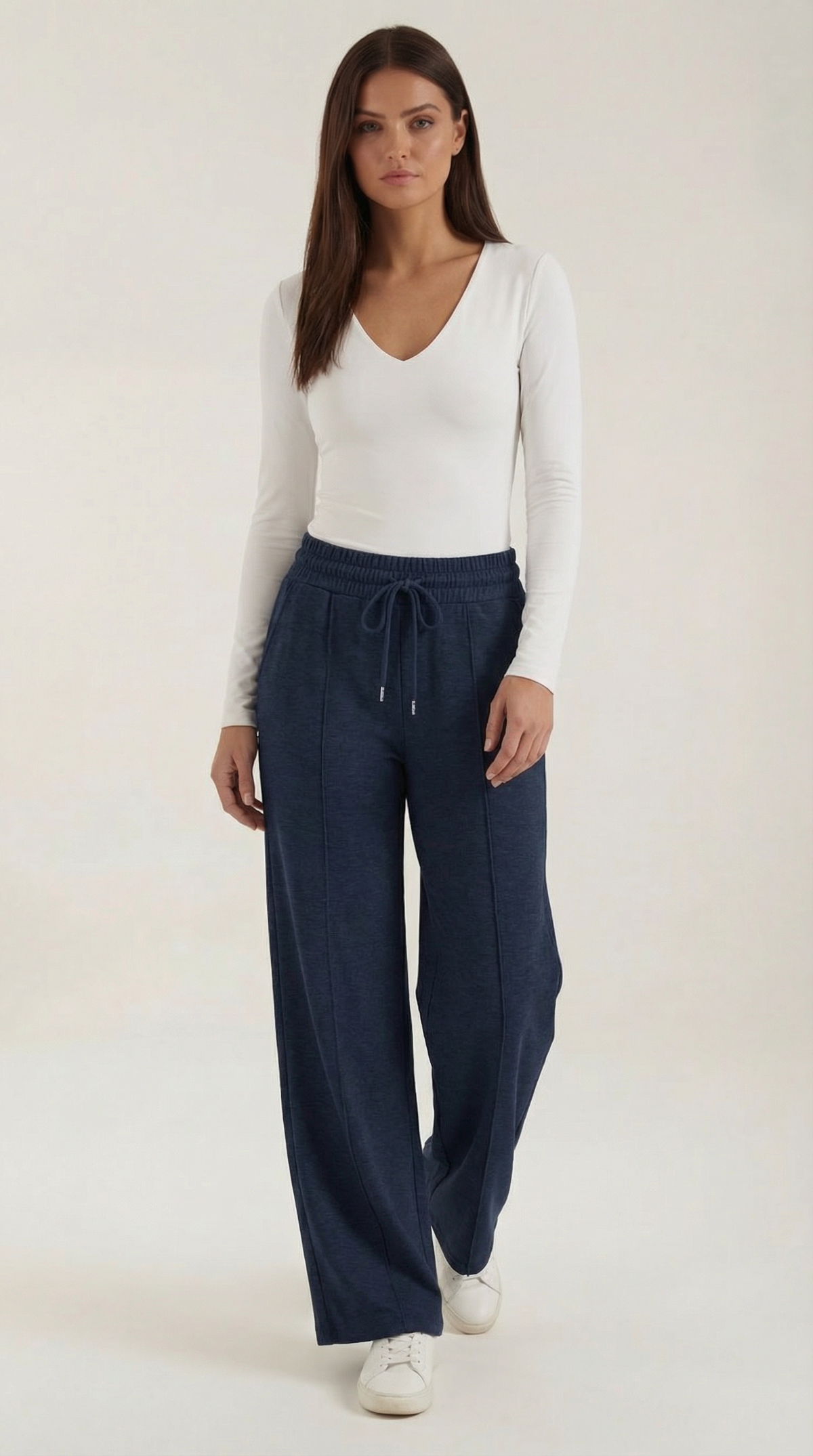 Pantalón cómodo de mujer con cintura elástica y cordón - Foto 4