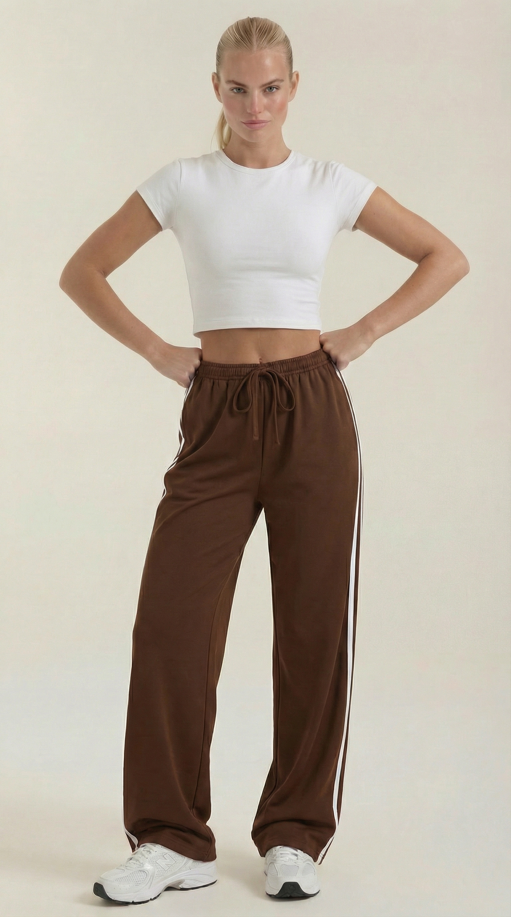 Pantalón deportivo ancho de mujer con franjas laterales - Foto 5